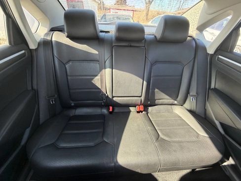 Used 2017 Volkswagen Passat 1.8T SE image 20