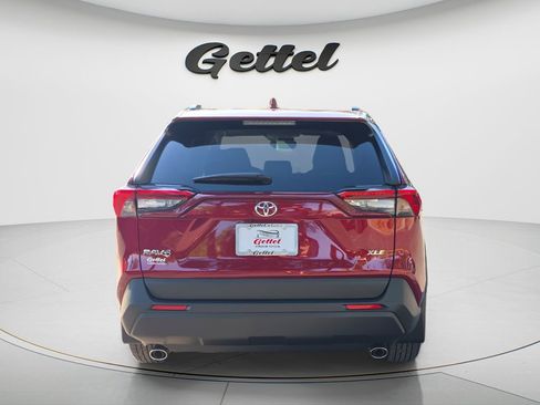 Used 2025 Toyota RAV4 XLE w/ Convenience Package image 6