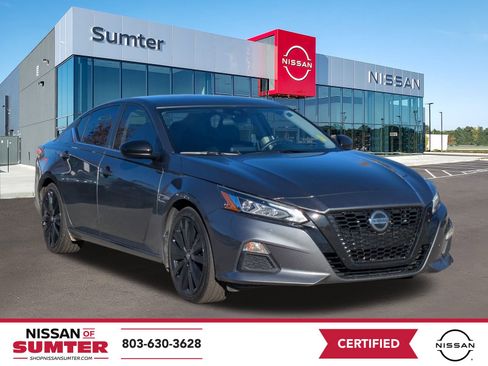Certified 2022 Nissan Altima 2.5 SR image 1