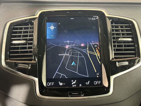 Used 2022 Volvo XC90 T8 Inscription Expression w/ Advanced Package image 29