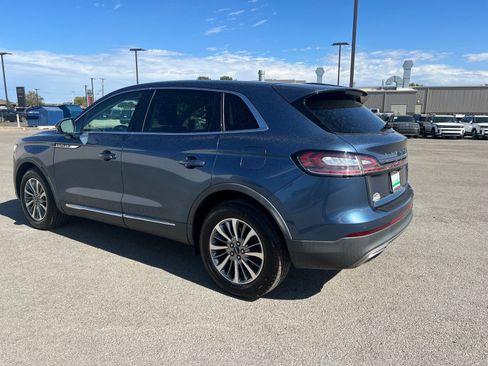 Used 2019 Lincoln Nautilus Select AWD/4WD image 5