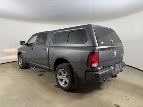 Used 2015 RAM 1500 Express AWD/4WD image 10