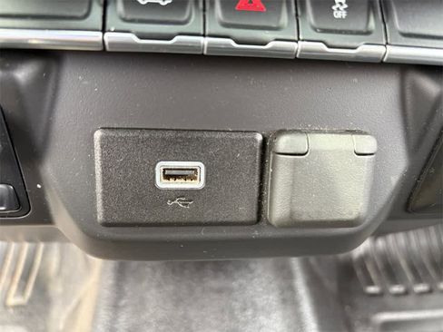 Used 2025 RAM ProMaster 2500 w/ Convenience Group image 23