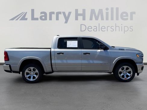 Used 2025 RAM 1500 Big Horn AWD/4WD image 6