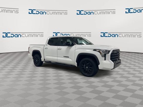 Used 2026 Toyota Tundra Limited AWD/4WD image 2
