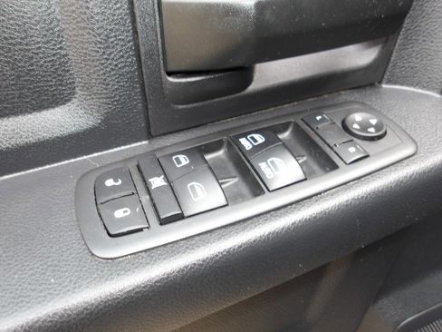Used 2017 RAM 1500 Express w/ Express Value Package AWD/4WD image 22