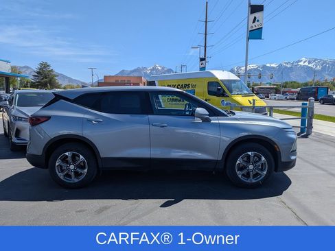 Used 2025 Chevrolet Blazer LT AWD/4WD image 2