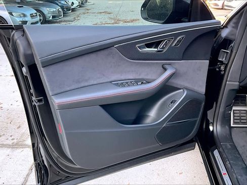 New 2026 Audi SQ8 Prestige image 10