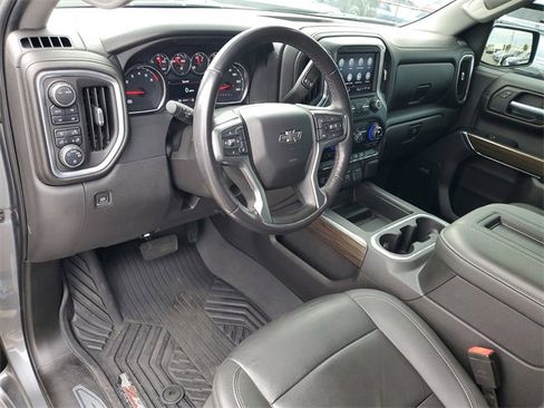 Used 2022 Chevrolet Silverado 1500 LT Trail Boss w/ Convenience Package II image 6