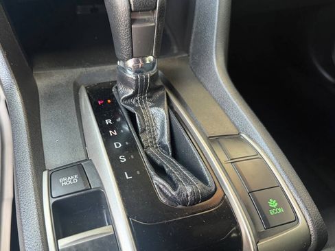 Used 2018 Honda Civic EX image 26