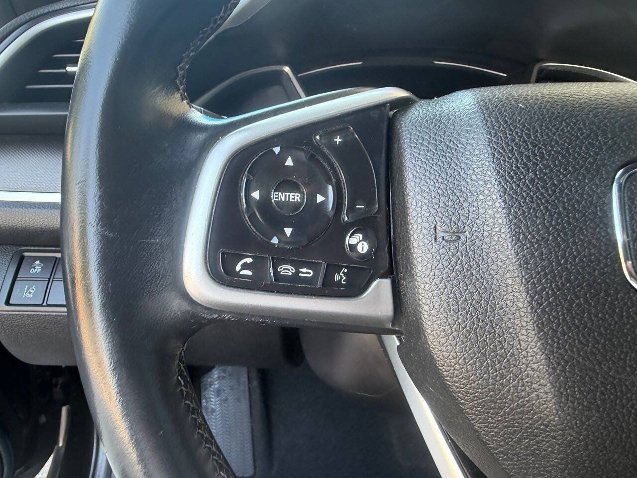 Used 2020 Honda Civic EX image 21
