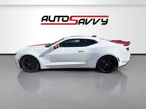 Used 2022 Chevrolet Camaro LT RWD image 4