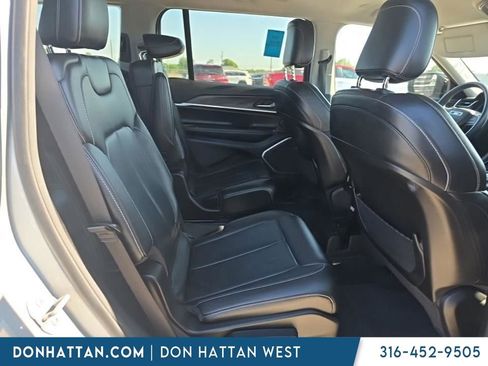 Used 2022 Jeep Grand Cherokee L Limited AWD/4WD image 2