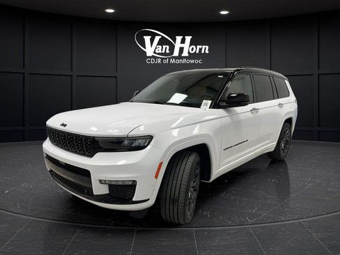 Used 2024 Jeep Grand Cherokee L Summit AWD/4WD image 3