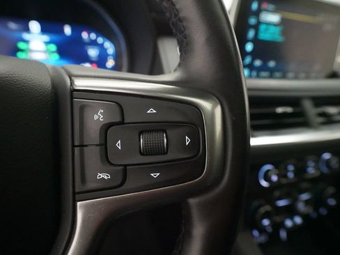 Used 2023 Chevrolet Suburban Z71 w/ Luxury Package AWD/4WD image 19