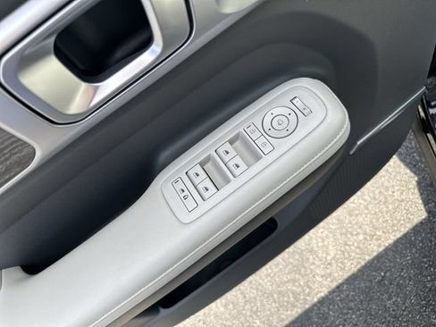 Used 2024 Hyundai Santa Fe Calligraphy AWD/4WD image 17