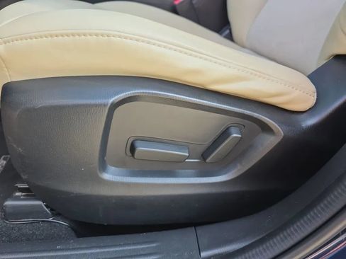 Used 2018 MAZDA CX-5 Touring w/ Preferred Equipment Package FWD image 16