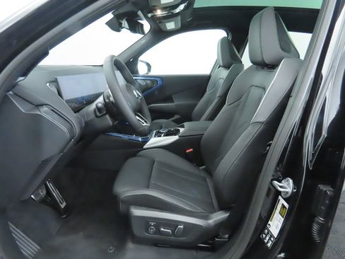 Used 2025 BMW X3 xDrive30i w/ Premium Package image 21