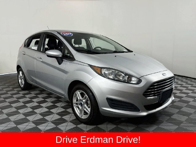 Used 2017 Ford Fiesta SE FWD image 1