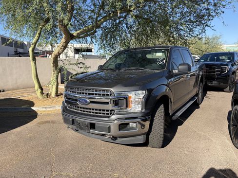 Used 2020 Ford F150 XLT w/ Equipment Group 302A Luxury AWD/4WD image 2