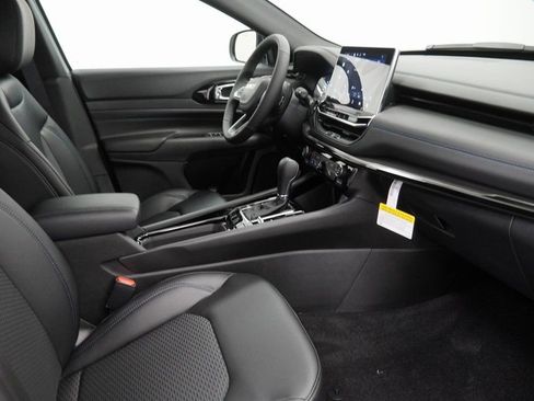 New 2026 Jeep Compass Latitude image 34