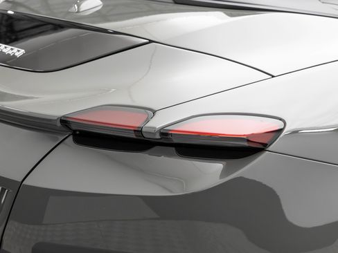 Certified 2025 Ferrari Roma Spider RWD image 62