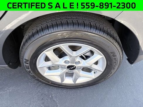 Certified 2025 Kia Soul LX w/ LX Technology Package FWD image 23