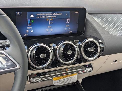 New 2026 Mercedes-Benz GLA 250 image 11