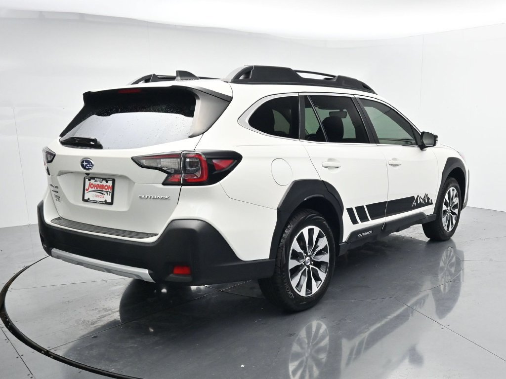 Used 2024 Subaru Outback Limited AWD/4WD image 7