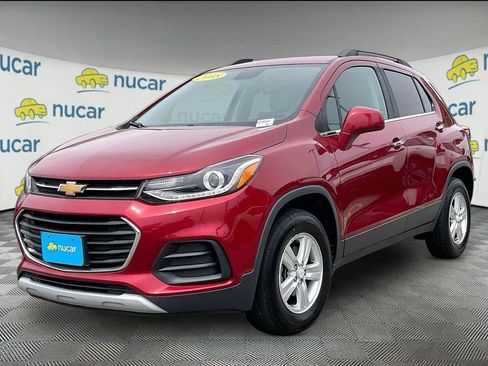 Used 2018 Chevrolet Trax LT w/ LT Convenience Package AWD/4WD image 3