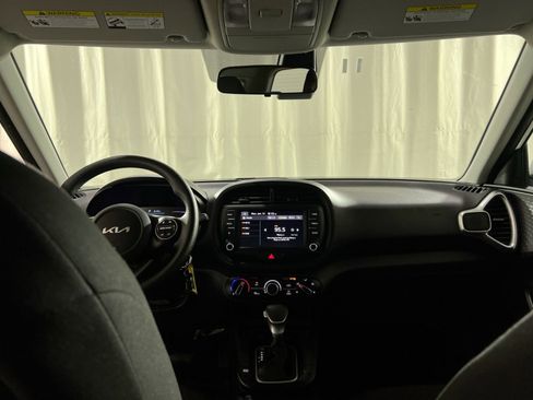 Used 2024 Kia Soul LX w/ Option Group 015 image 17