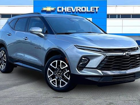 Used 2024 Chevrolet Blazer RS FWD image 1