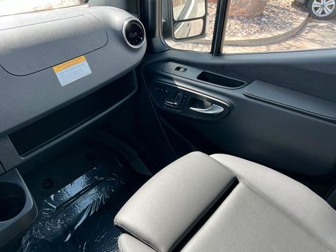 New 2026 Mercedes-Benz Sprinter 2500 image 10