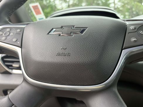 Used 2023 Chevrolet Traverse RS w/ LPO, Floor Liner Package FWD image 18