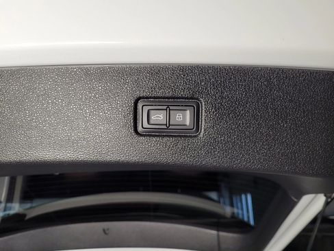 Used 2018 Audi Q7 3.0T Premium Plus w/ Premium Plus Package image 10