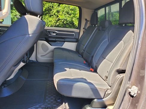 Used 2019 RAM 1500 Big Horn AWD/4WD image 37
