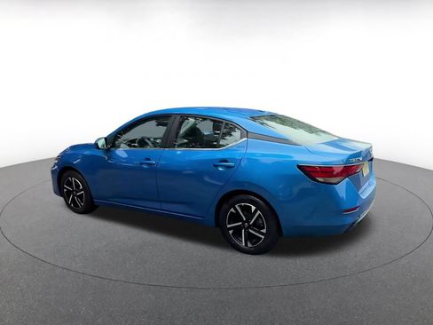 Used 2025 Nissan Sentra SV FWD image 8