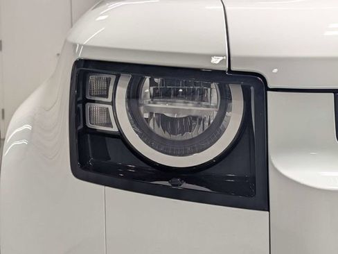 Used 2023 Land Rover Defender 110 S image 29