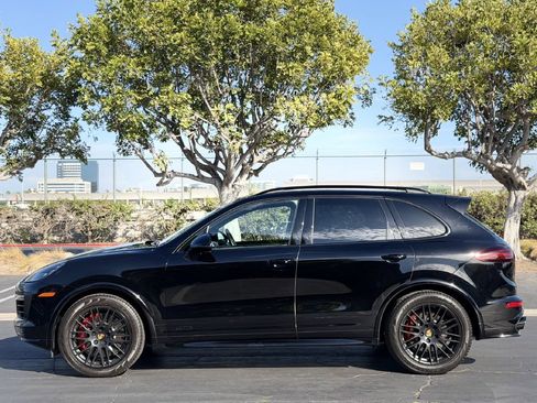 Used 2017 Porsche Cayenne GTS AWD/4WD image 8