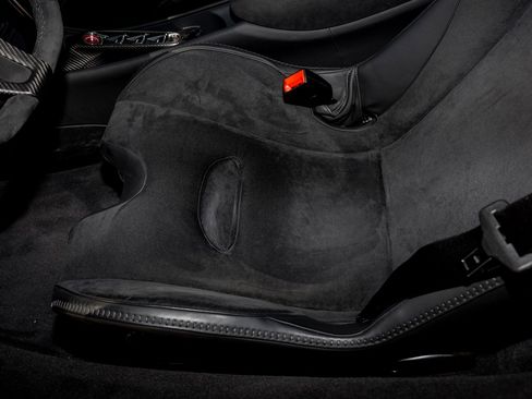 Used 2023 McLaren Artura image 58