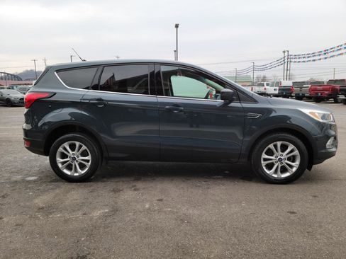 Used 2019 Ford Escape SE image 17