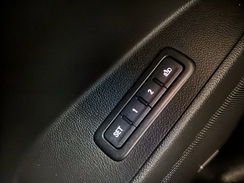 Used 2017 GMC Yukon XL Denali w/ Open Road Package image 40