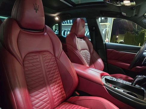Used 2019 Maserati Levante GTS image 31