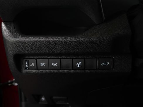 Used 2025 Toyota RAV4 XLE w/ Convenience Package image 24