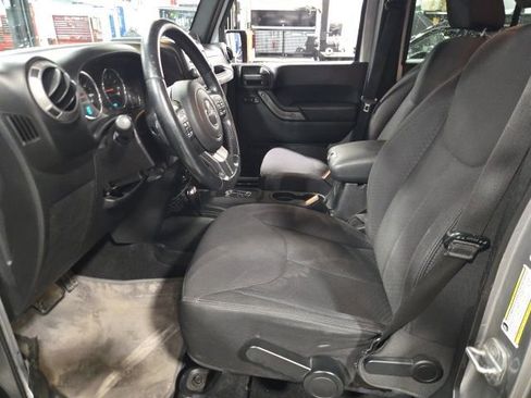Used 2013 Jeep Wrangler Unlimited Sport image 14