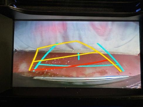 Used 2018 Toyota RAV4 XLE image 15