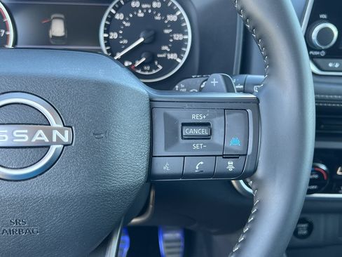 Used 2026 Nissan Rogue SV FWD image 12