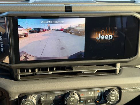 New 2026 Jeep Gladiator Sport image 15