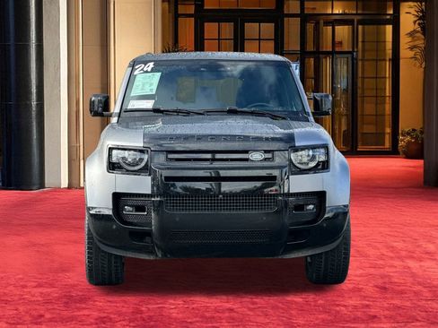 Used 2024 Land Rover Defender 110 X image 7
