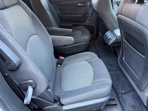 Used 2016 Chevrolet Traverse LT FWD image 26